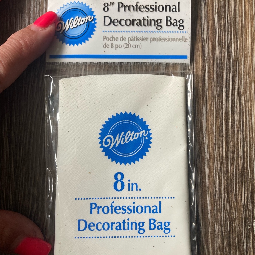 Wilton 8” decorating bag